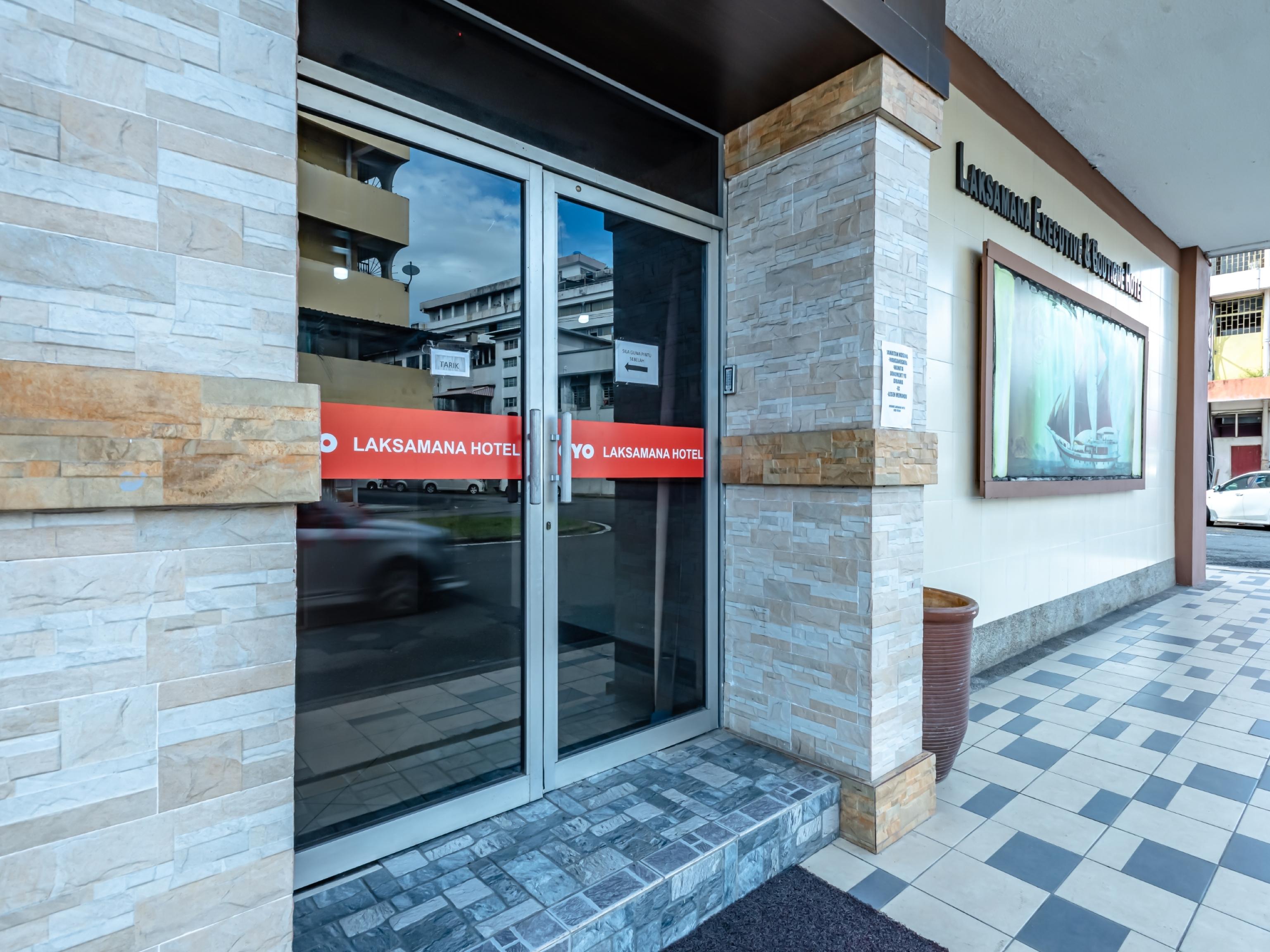 טאוואו Oyo 43960 Laksamana Executive & Boutique Hotel מראה חיצוני תמונה