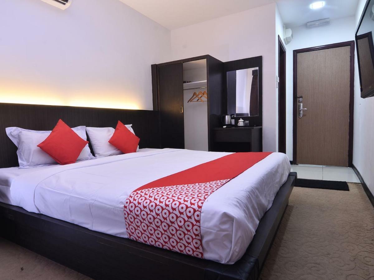 טאוואו Oyo 43960 Laksamana Executive & Boutique Hotel מראה חיצוני תמונה