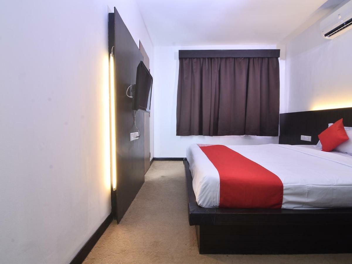 טאוואו Oyo 43960 Laksamana Executive & Boutique Hotel מראה חיצוני תמונה