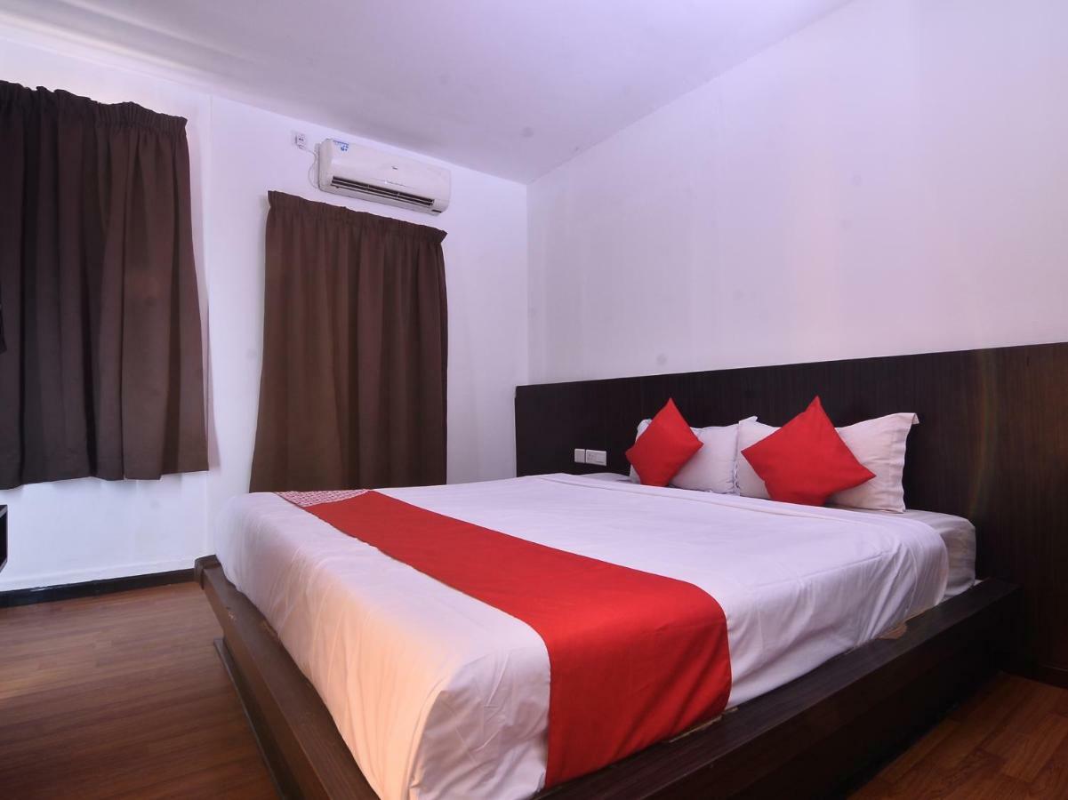 טאוואו Oyo 43960 Laksamana Executive & Boutique Hotel מראה חיצוני תמונה